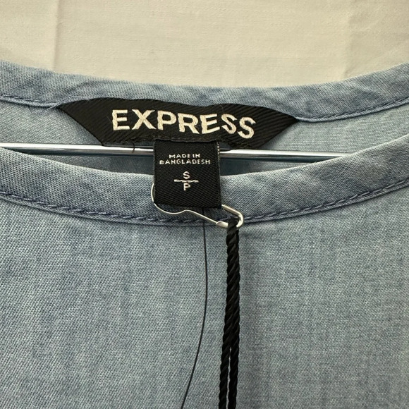 Express Chambray Bell Sleeve Tie Back Top New With Tags Size Small - Picture 4 of 5